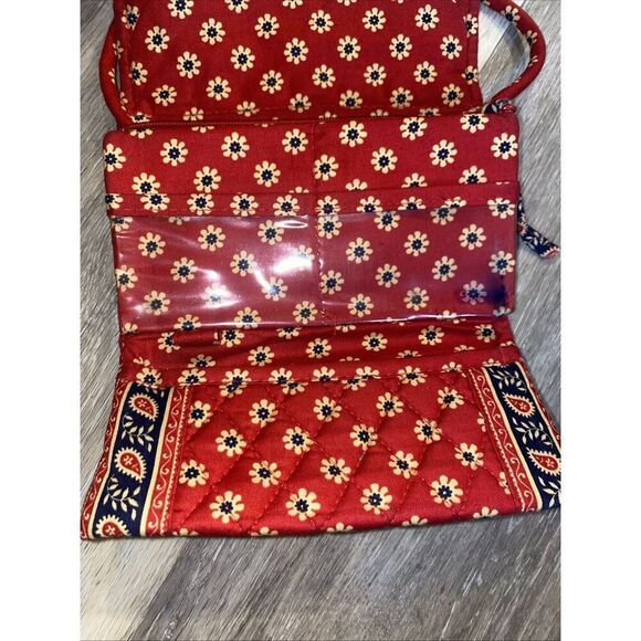 Vera Bradley "Americana Red" Floral/Paisley Wallet Trifold Clutch Crossbody - Picture 9 of 11